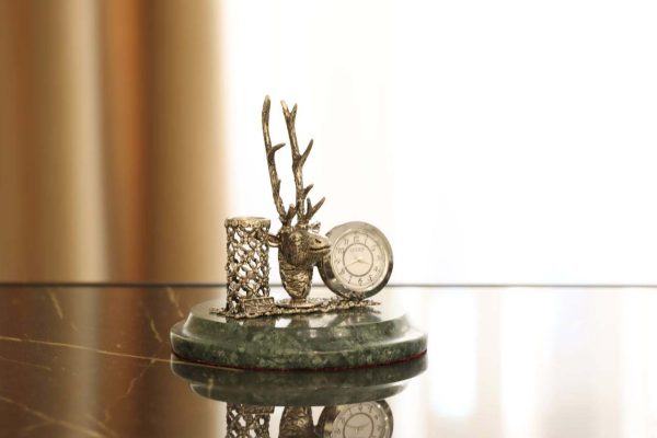 ساعت رو میزی طرح گوزن عیار 92.5