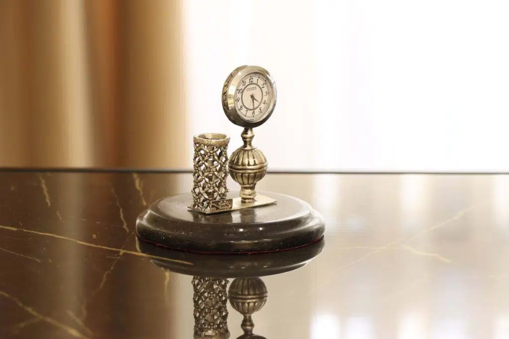 ساعت رو میزی نقره عیار 92.5