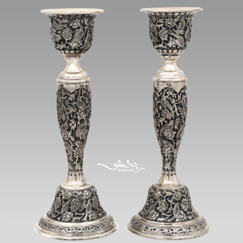 یک جفت شمعدان نقره گل و مرغ برجسته عیار 84