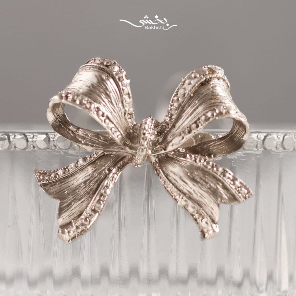 کاسه نقره و بلور پاپیون