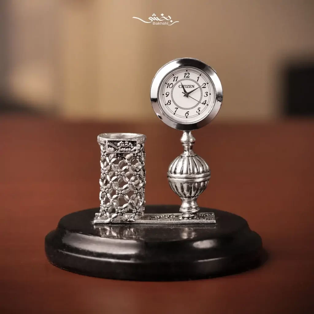 جا قلمی و ساعت رو میزی کره زمین