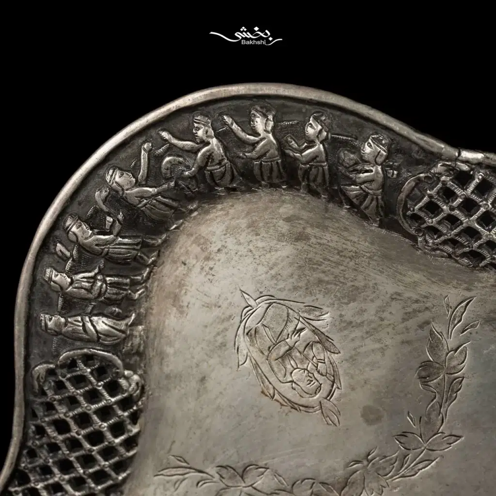مشخصات کامل سینی نقره قلم کرمانشاه آنتیک