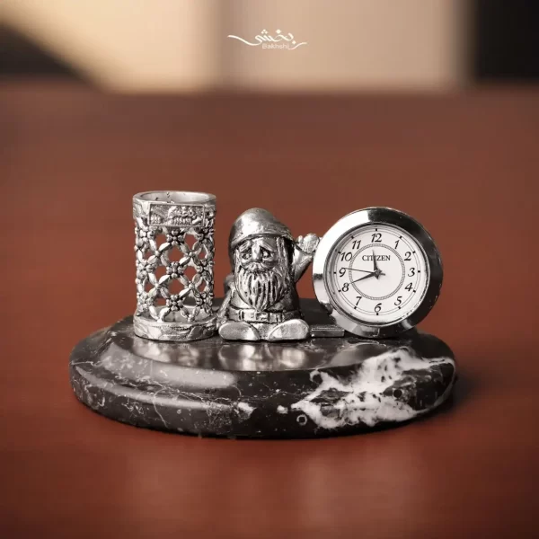 جا قلمی نقره و ساعت رو میزی بابانوئل