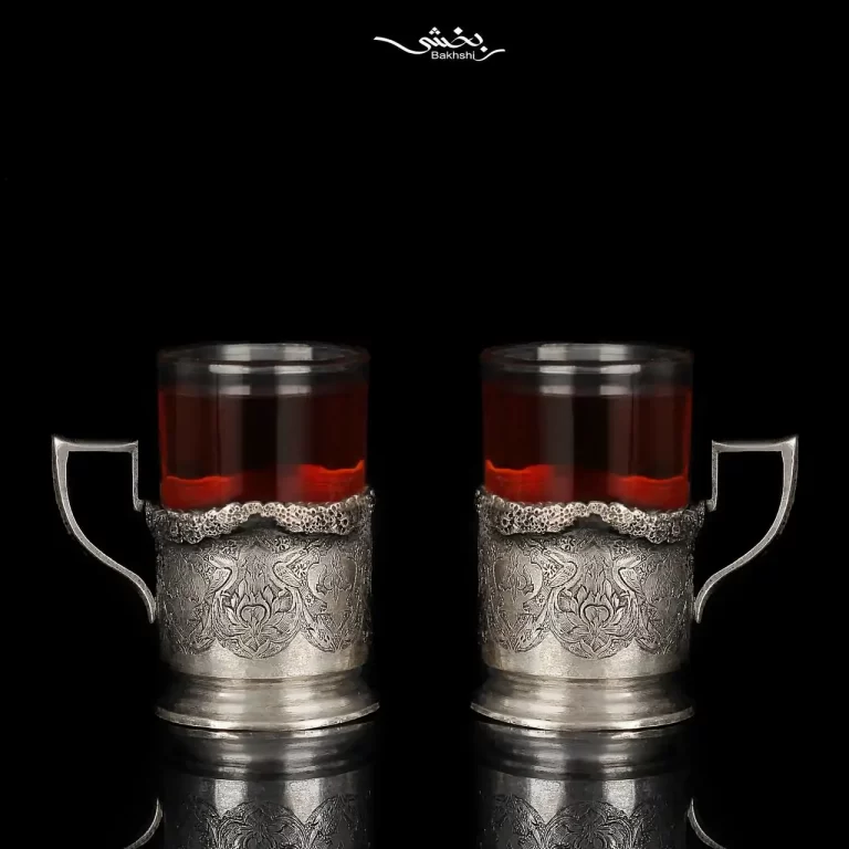 انگاره نقره شش عددی ترنج ریزقلم ساخته شده از 360.6 گرم نقره با عیار 84 درصد و قطر 5 و ارتفاع 6 سانتیمتر موجود در شعب حضوری و سایت نقره بخشی.