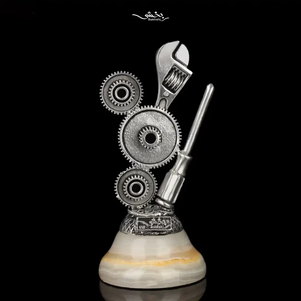 تندیس نقره آچار و چرخ دنده مدرن
