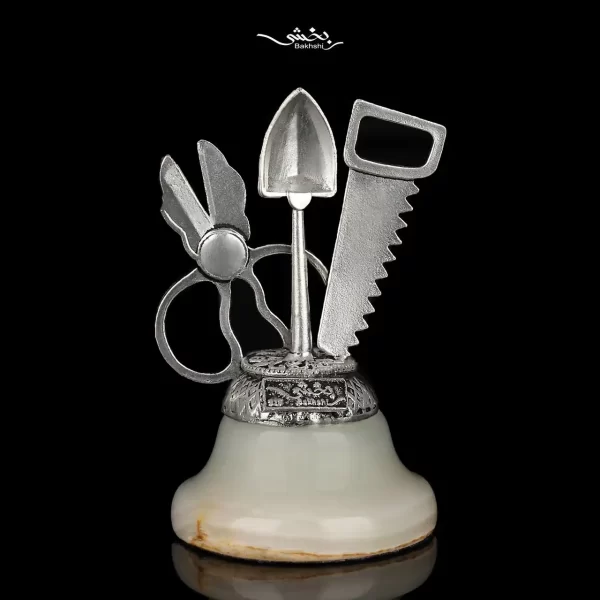 تندیس نقره ابزار باغبانی مدرن