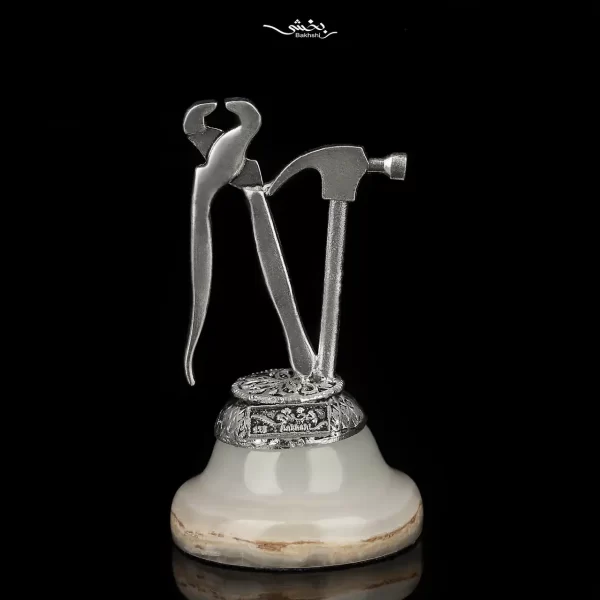 تندیس نقره چکش مدرن