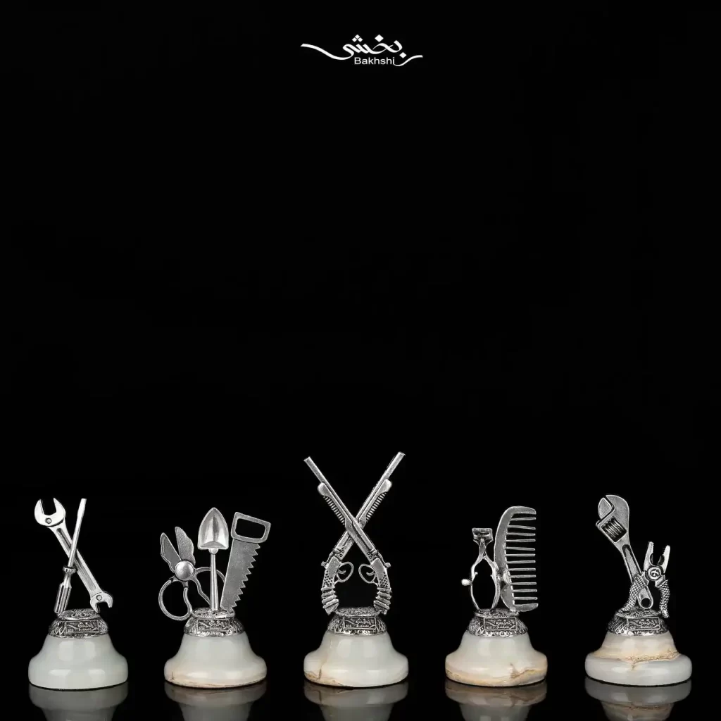 تندیس نقره مدرن