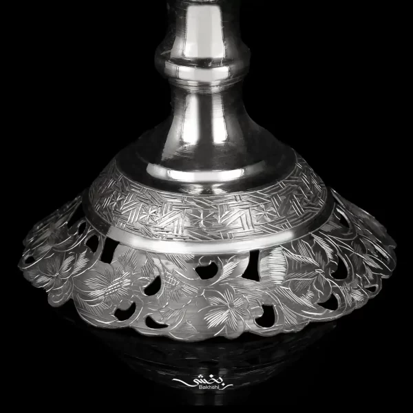 کاسه نقره پایه دار قلم تبریز ساخته شده از 650 گرم نقره با عیار 84 درصد و قطر 23 و ارتفاع 18 سانتیمتر موجود در شعب حضوری و سایت نقره بخشی.