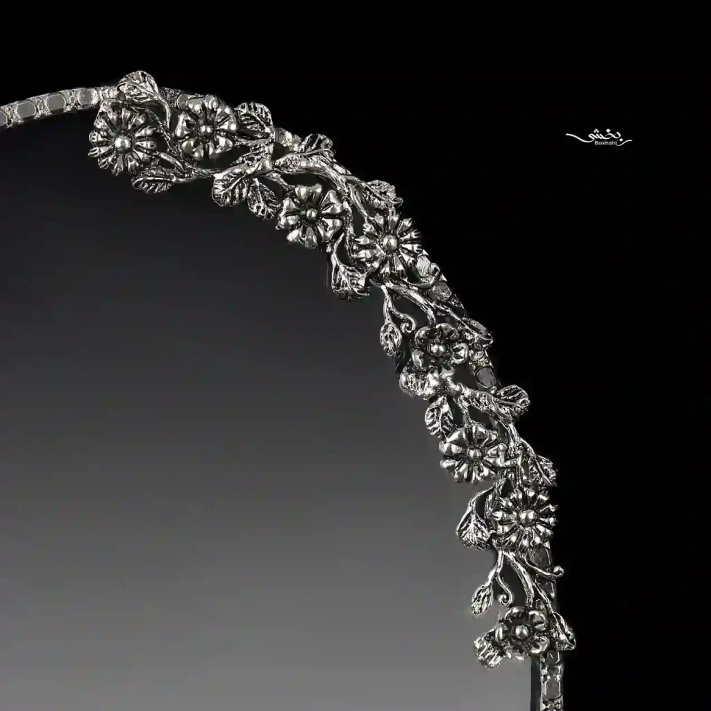 قاب عکس بیضی شکوفه مدرن