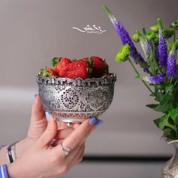 کاسه نقره پایه گلوله ای گل و مرغ