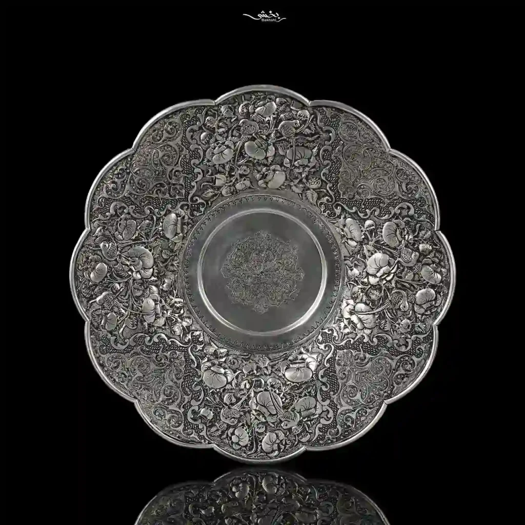 بشقاب نقره گل برجسته اعلا لب برگی