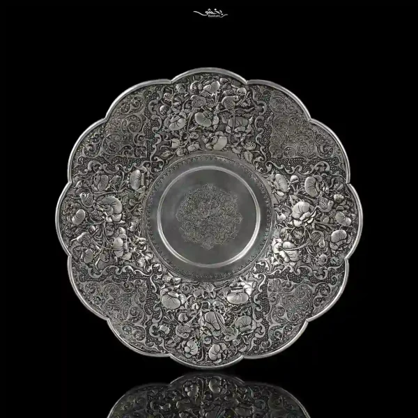 بشقاب نقره گل برجسته اعلا لب برگی