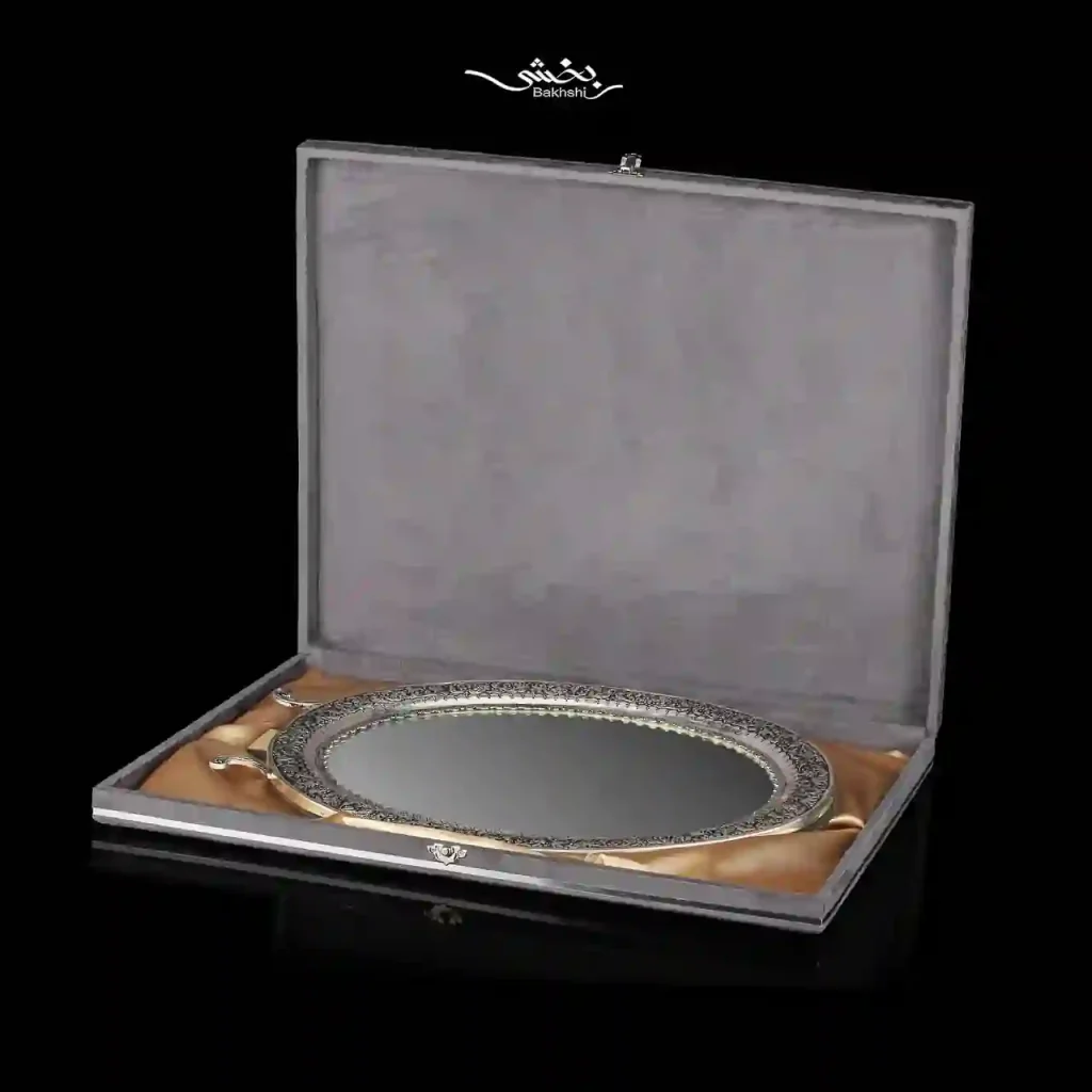 ست آینه بیضی و شمعدان لاله نقره گل برجسته