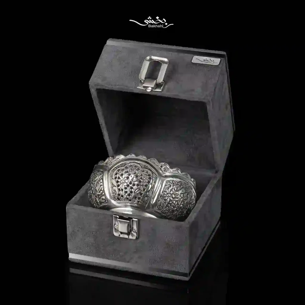 کاسه نقره پایه گلوله ای قلم گل و مرغ