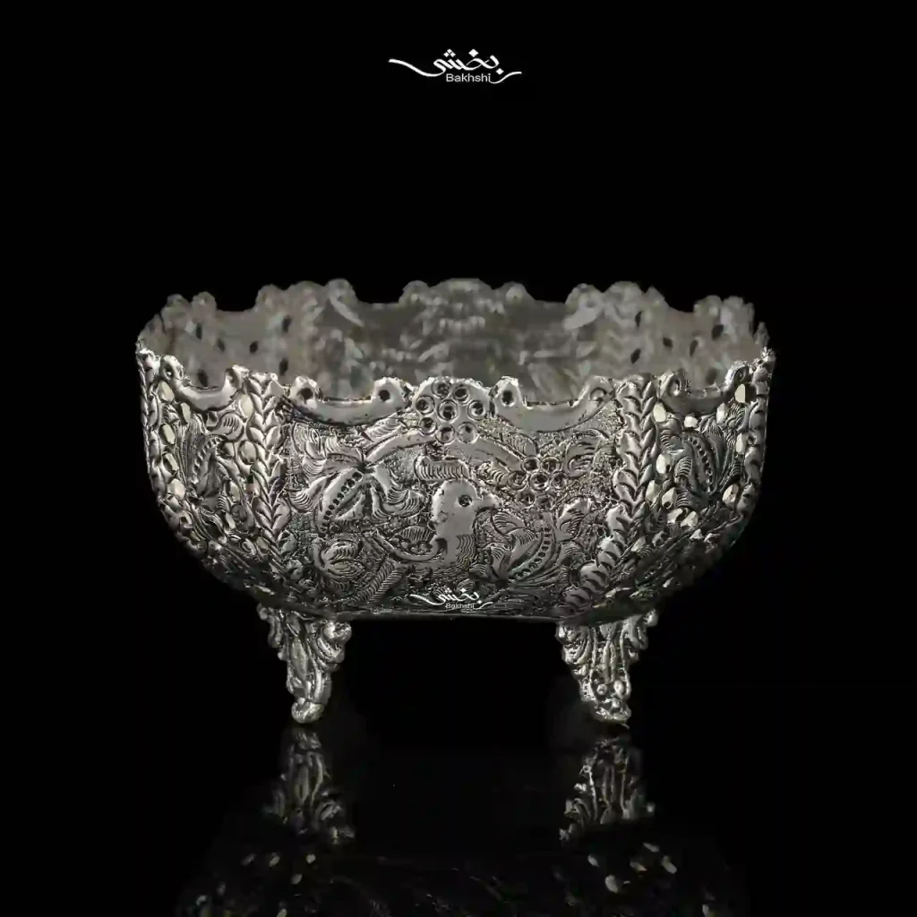 کاسه نقره مربع گل و مرغ پایه دار