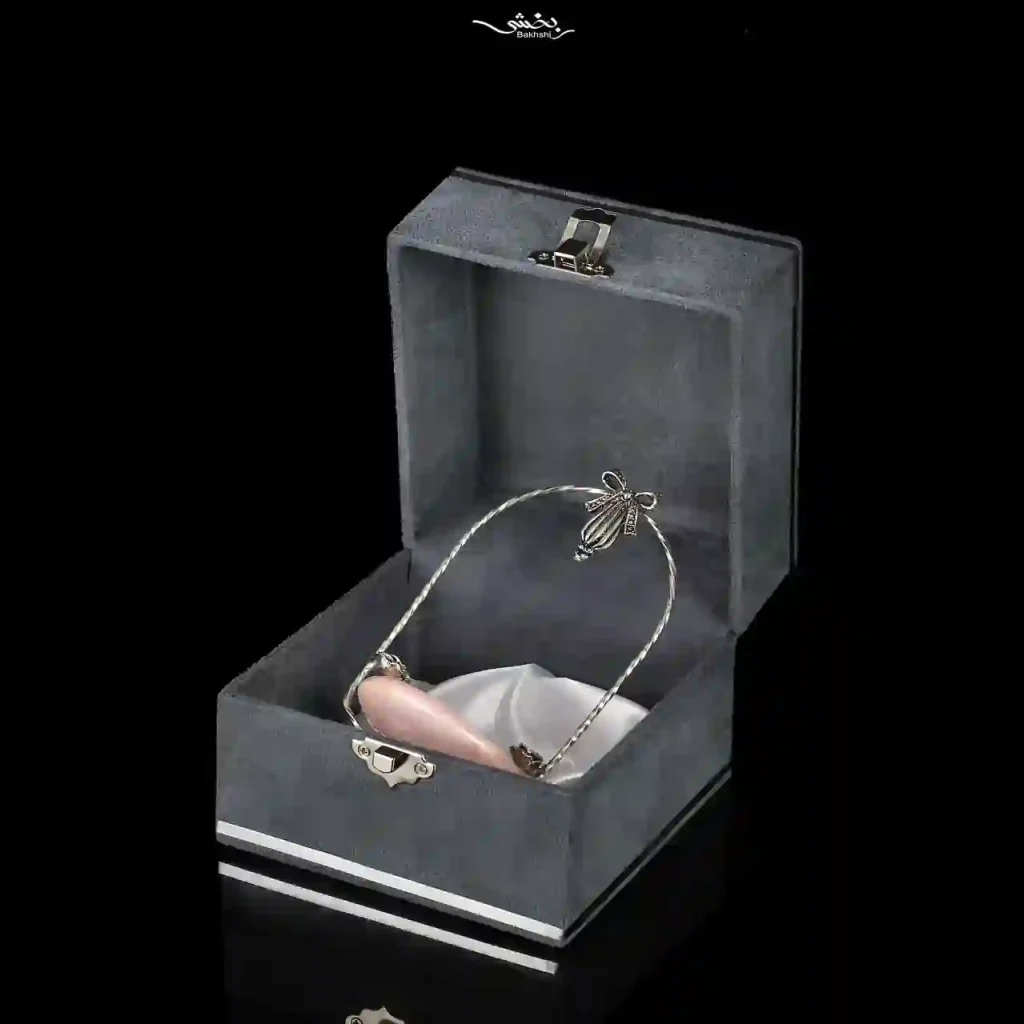 سبد دسته دار سرامیک نقره پاپیون صورتی