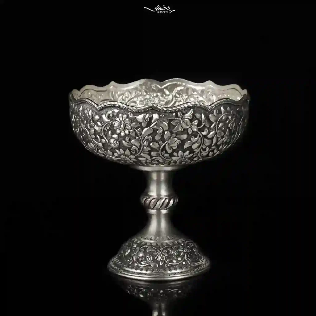 کاسه نقره پایه بلند قلم گل و برجسته درجه یک