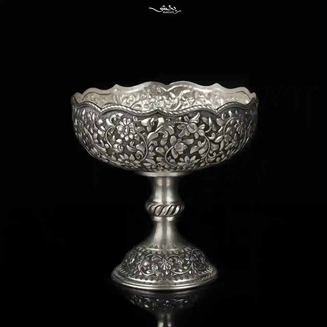 photo_21_2025-11-24_19-04-08 کاسه نقره پایه بلند قلم گل و برجسته درجه یک
