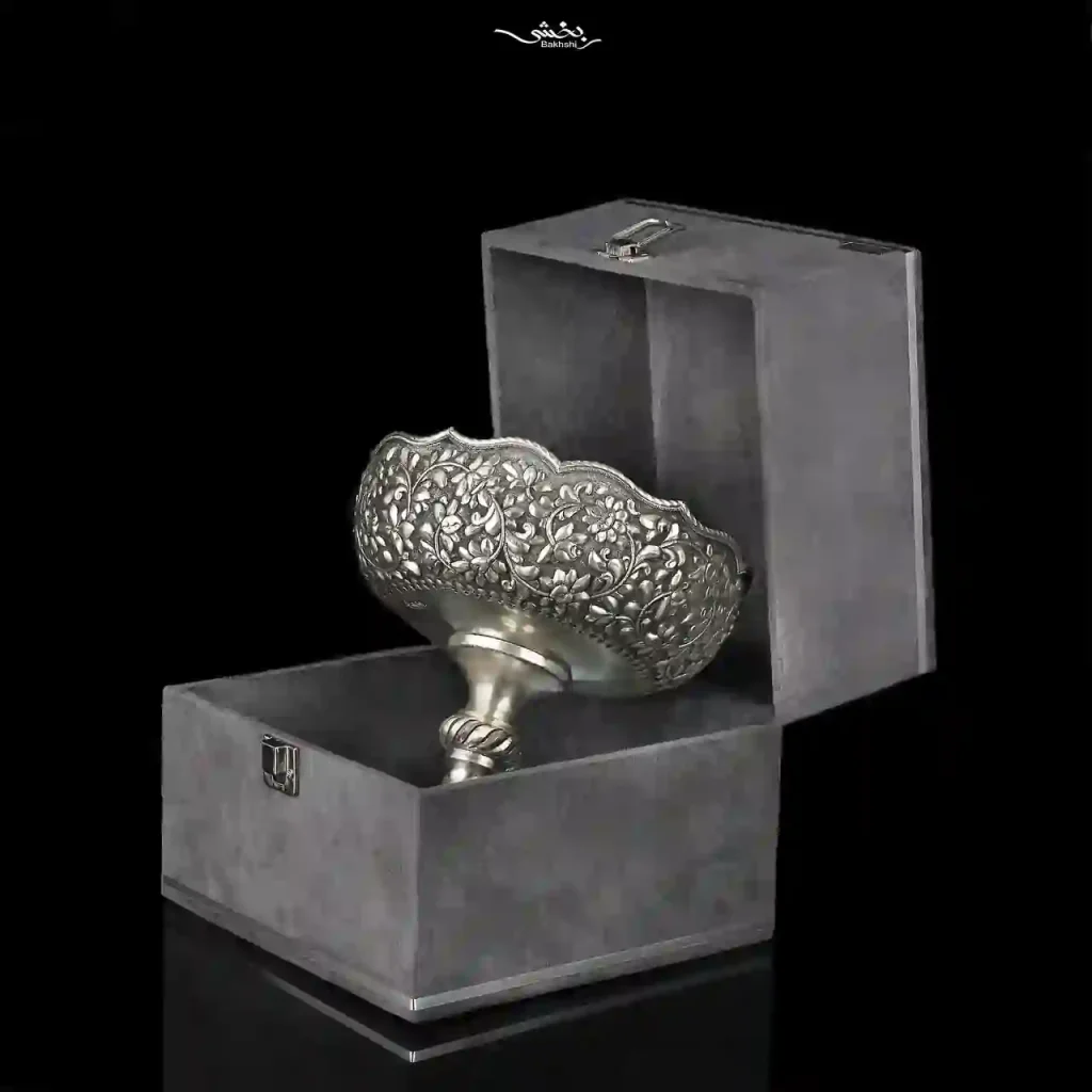 کاسه نقره پایه بلند قلم گل و برجسته درجه یک