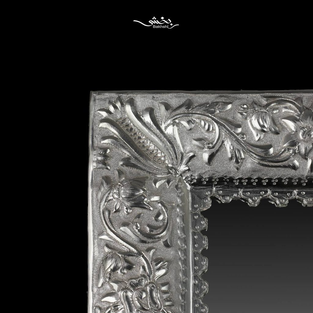 آینه نقره مستطیل تاجدار گل برجسته