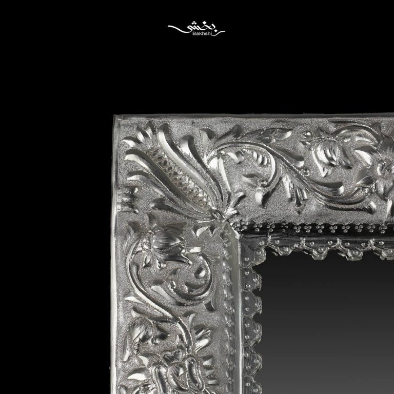 آینه نقره مستطیل تاجدار گل برجسته