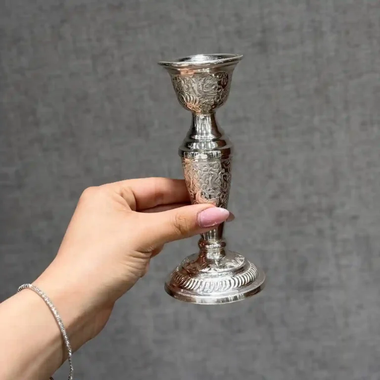یک جفت شمعدان نقره تک شاخه گل و مرغ